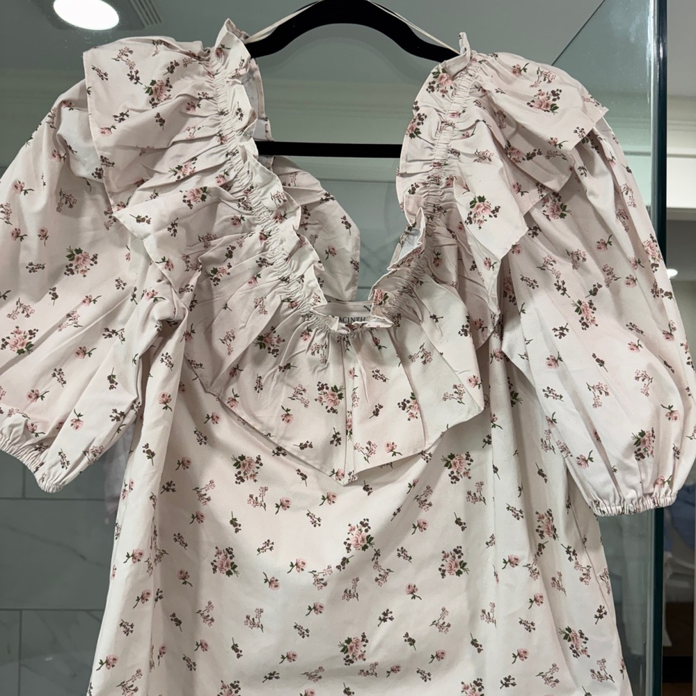 Elegant Floral Puff Sleeve Blouse